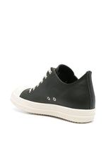 Low top leather sneakers